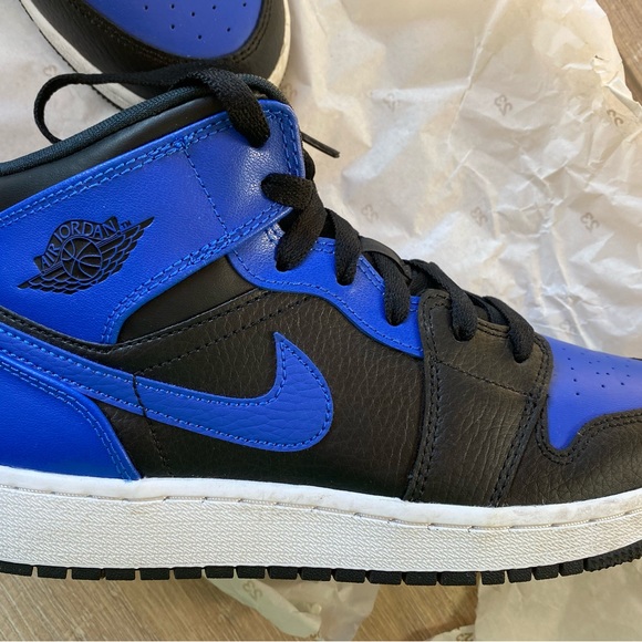 Air Jordan—- only wear twice, very very good condition. - Picture 4 of 12